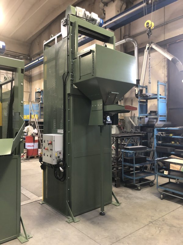 "Delta" Tilting Lifter